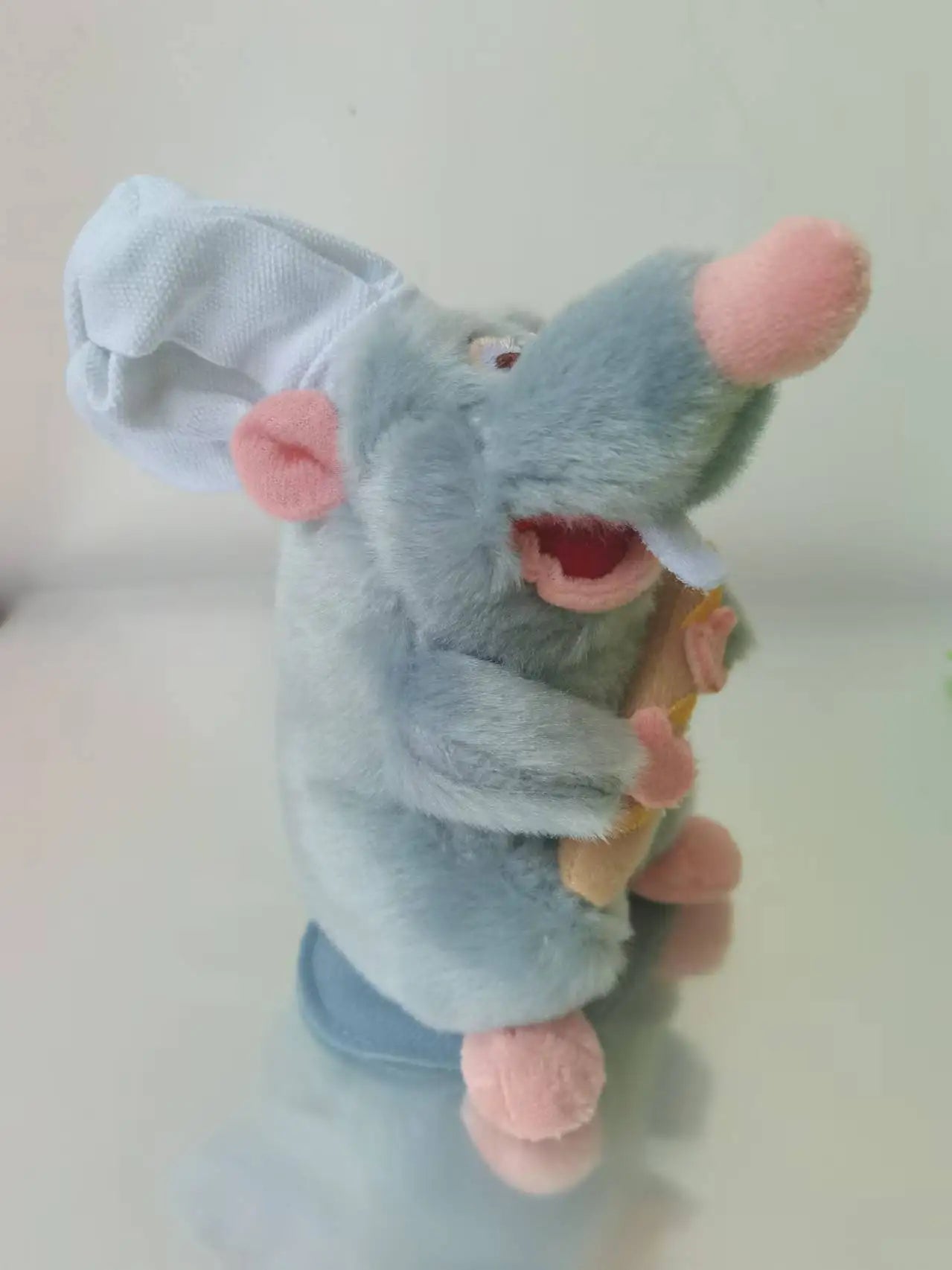 Ratatouille Remy Magnetic Plush